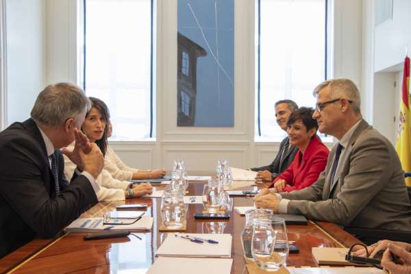 La Conselleira de Vivenda demanda al Ministerio la cesión en usufructo o gratuita de viviendas de la Sareb para uso social, la inclusión de la Galicia en el programa "Viena" y más fondos para la mejora de la eficiencia energética de viviendas