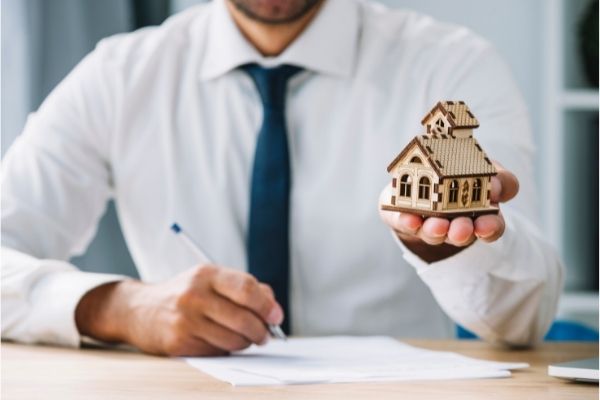 El Gobierno de España pondrá en marcha una nueva línea de avales para la compra de vivienda para menores de 35 años