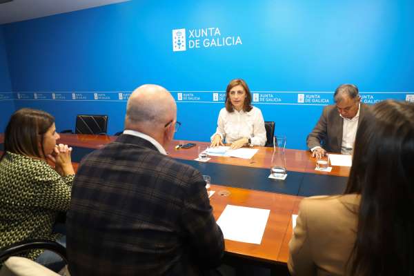  Ángeles Vázquez y el alcalde de Noia analizan vías de colaboración en materia de vivienda