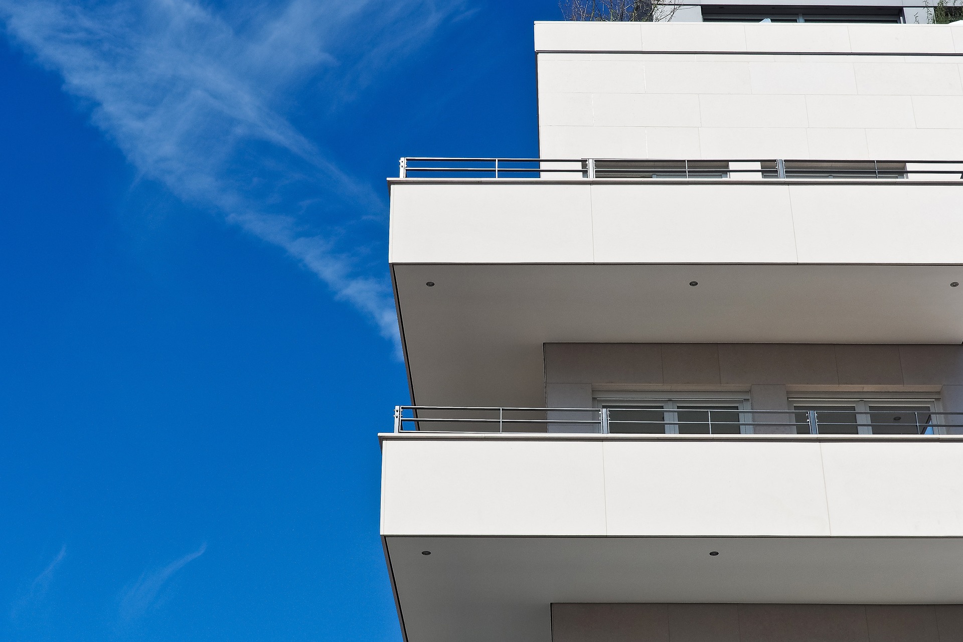 Las previsiones de pisos.com indican una caída de los precios y de compraventas de vivienda en el 2023 en España