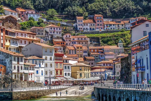O prezo da vivenda en Asturias increméntase nun 3,4%, segundo o INE