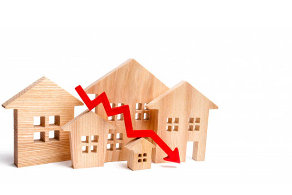 O sector inmobiliario galego prevé unha recesión no 2020 e a recuperación do sector no 2021