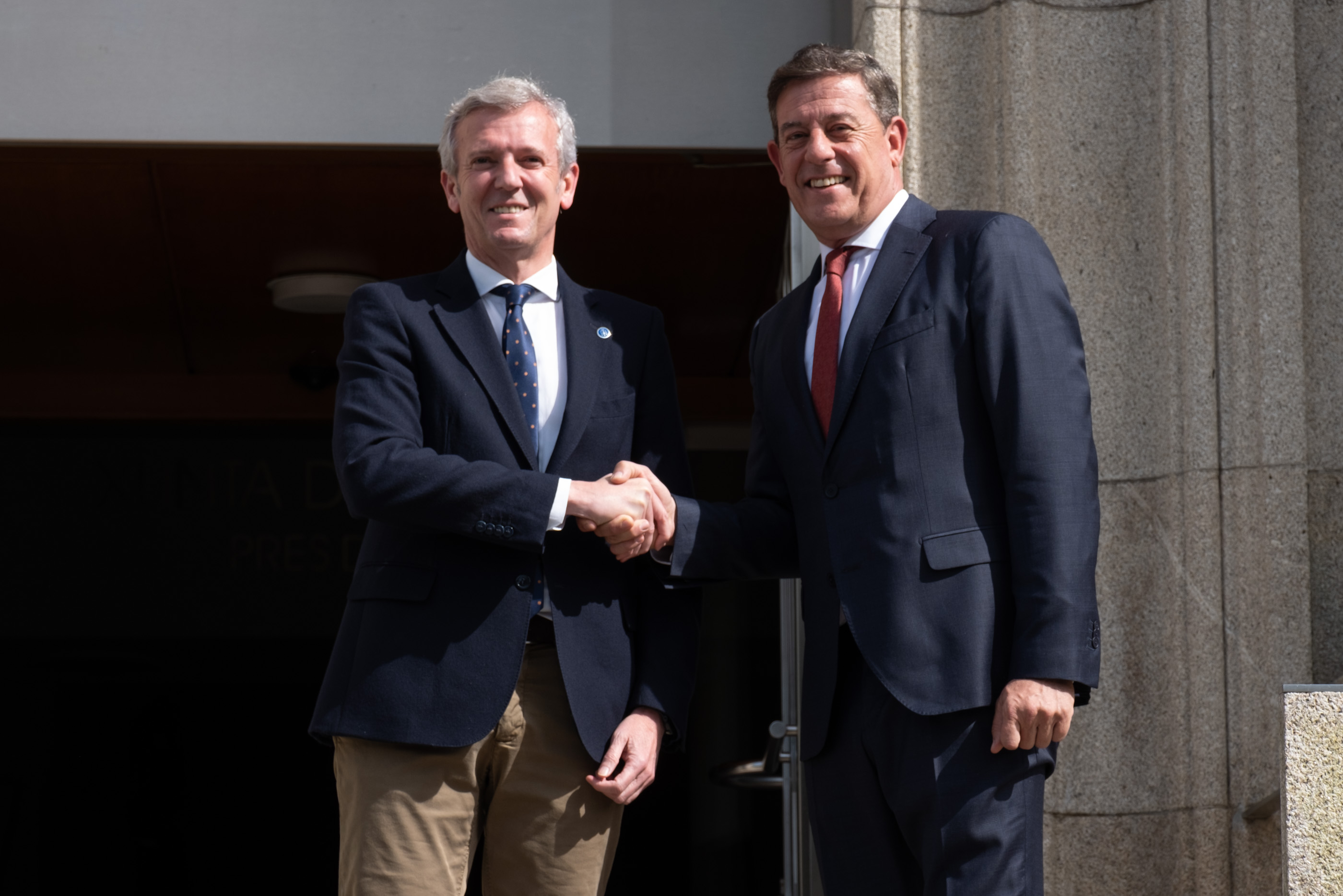 Rueda recuerda al delegado del Gobierno central los compromisos con Galicia que siguen pendientes en materia de vivienda