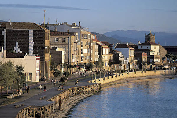 O Concello de Vigo impulsa 50 proxectos de rehabilitación no barrio de Bouzas 