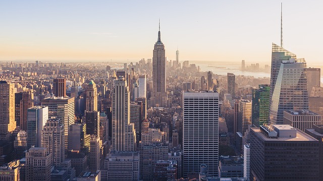 Grandes ciudades del mundo tratan de frenar el auge de los pisos turísticos sin claros resultados: destaca la reducción de un 41% en Berlín y un 18% en Nueva York