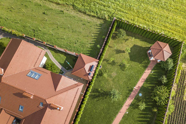 El COVID eleva hasta un 50% la demanda de fincas edificables en la periferia urbana en Galicia