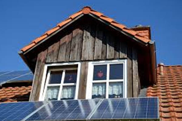  A Xunta pensa en baixar o IRPF aos fogares que sexan máis eficientes enerxeticamente