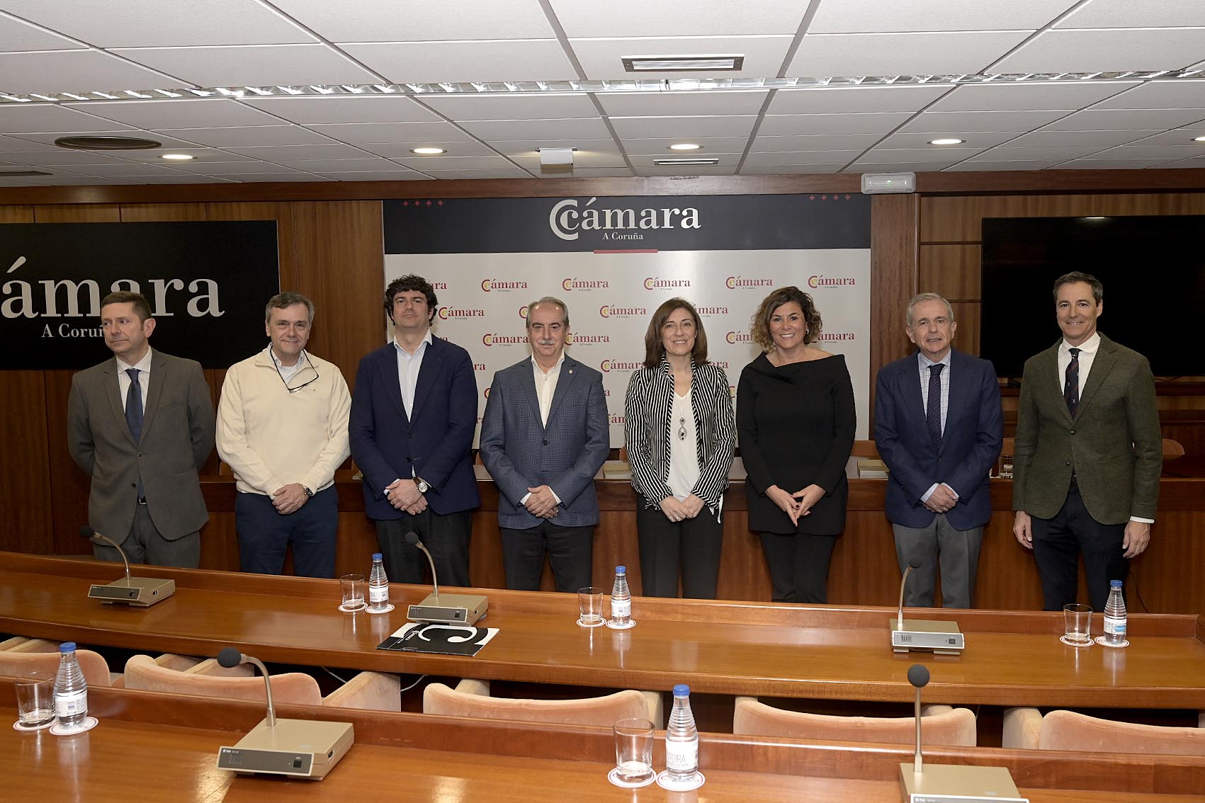 El Gobierno gallego traslada a la Cámara de Comercio de A Coruña sus recientes iniciativas en materia de suelo empresarial y vivienda