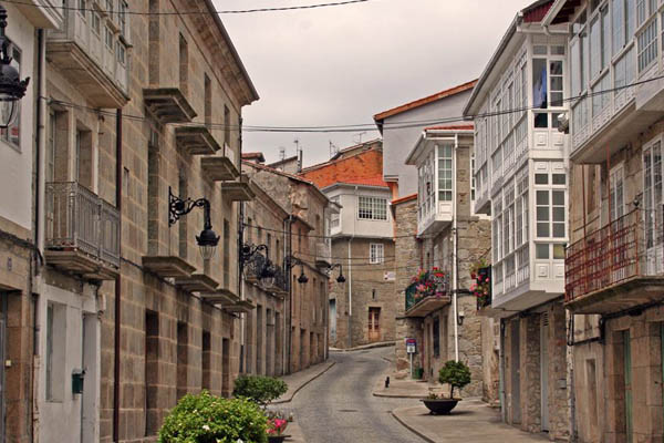 O Concello de Chantada comeza a peatonalización do casco histórico