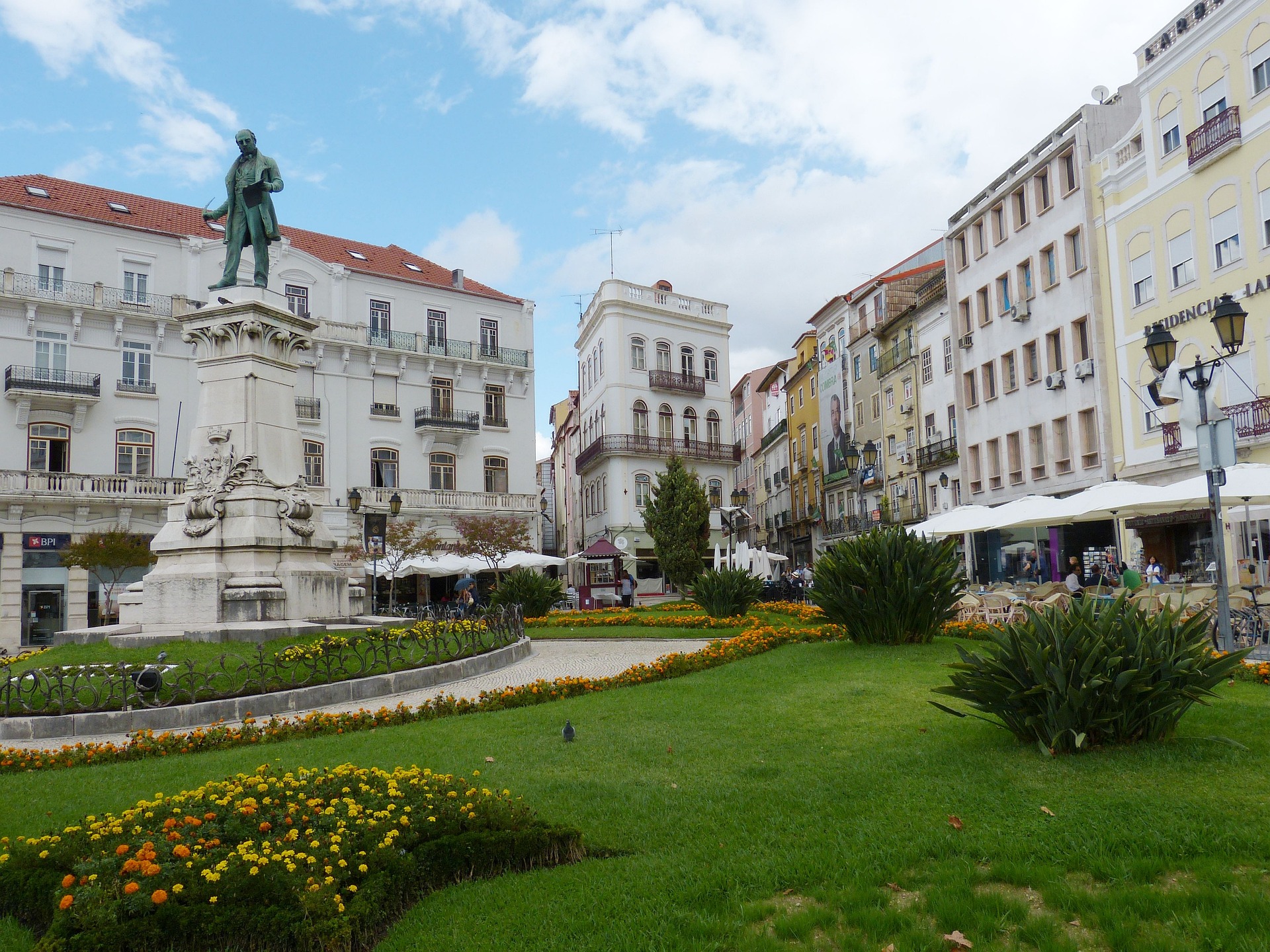 Más de la mitad de las viviendas puestas a la venta en Portugal estuvieron en el comprado menos de tres meses
