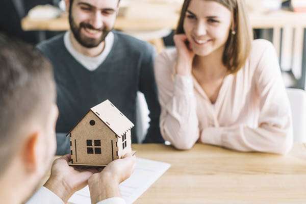El 75% de los españoles que buscan comprar una vivienda no solicitan ayudas de la Administración, según un estudio elaborado por Culmia