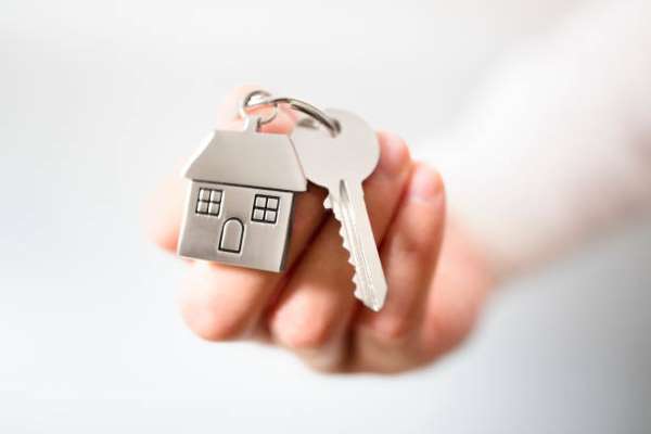 La venta de viviendas cae un 13,7% y los préstamos hipotecarios un 4,5% en marzo, según el Consejo General del Notariado