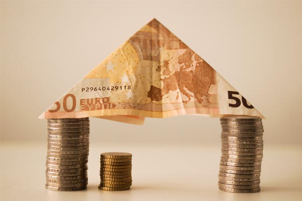 O prezo da vivenda de segunda man caeu un 1 por cento no terceiro trimestre