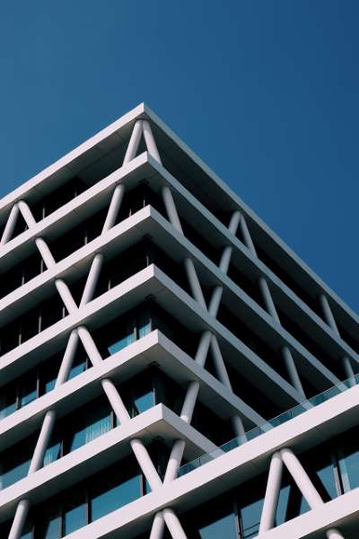 La actividad inmobiliaria cayó un 5,8% en 2023 según los registradores