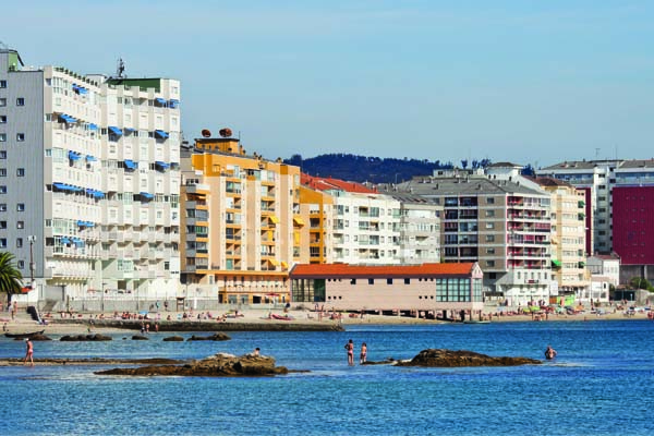 Os concellos terán autonomía para rebaixar a antigüidade límite para a inspección obrigatoria de edificios