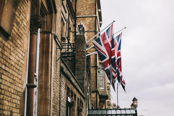 El precio de la vivienda se dispara un 9,5% en Reino Unido porque los compradores buscan casas más grandes