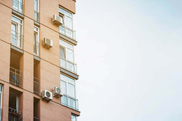 O Covid afunde o prezo medio do solo urbano ao seu menor valor en máis de 15 anos