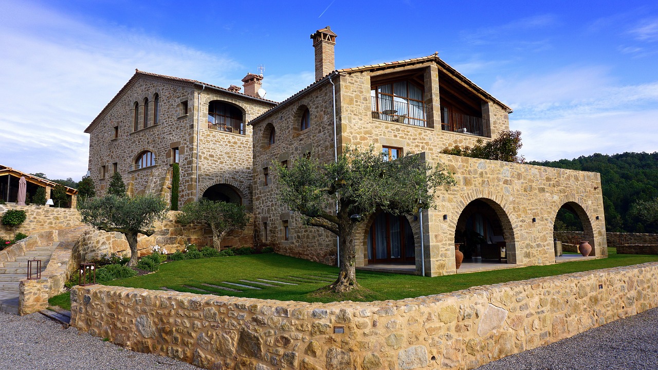 Las casas rurales sufren la competencia de las viviendas de uso turístico