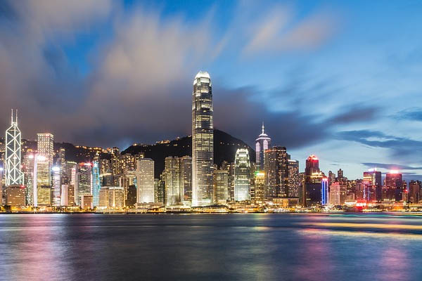 O prezo medio da vivenda en Hong Kong é 19,4 veces o ingreso anual medio da cidade forzando aos mozos a vivir en edificios industriais