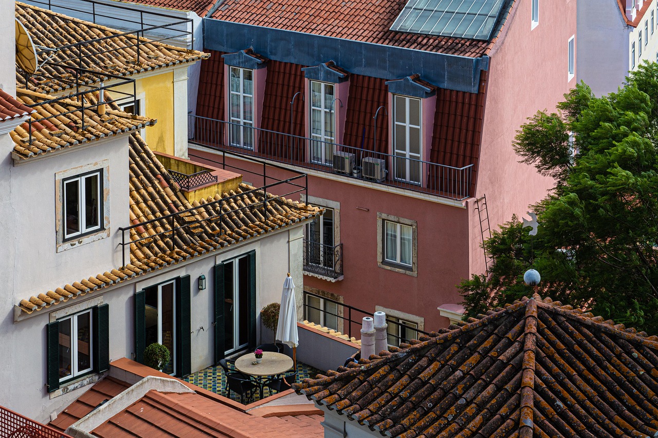 Caen las ventas de viviendas en Portugal pero aumentan los precios según Confidencial Inmobiliario