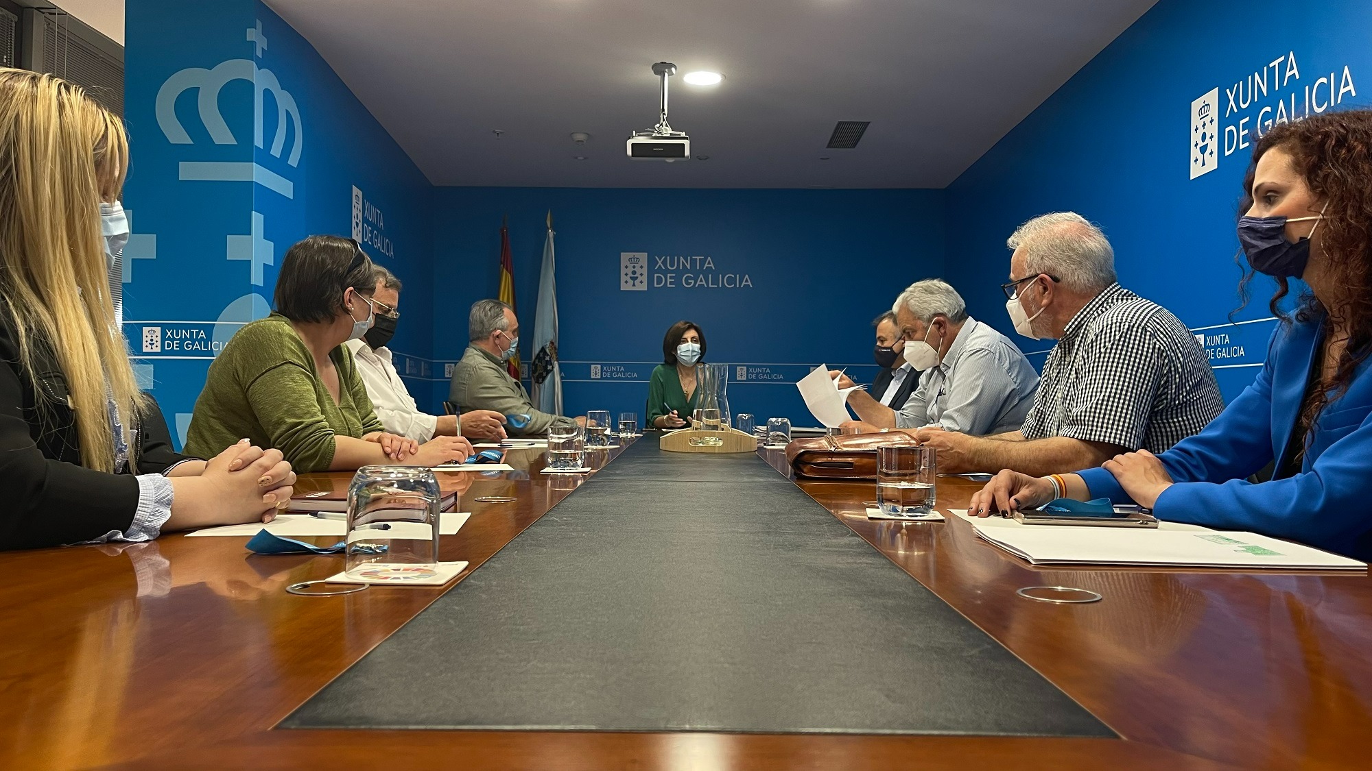 La Xunta suma el apoyo de las asociaciones vecinales a su demanda de una reforma legislativa que ofrezca seguridad jurídica frente a la ocupación de viviendas