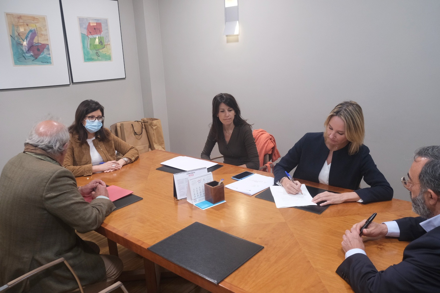 La Xunta cede cinco viviendas y dos locales al ayuntamiento de Vigo en los ámbitos de Cambeses y Chantada