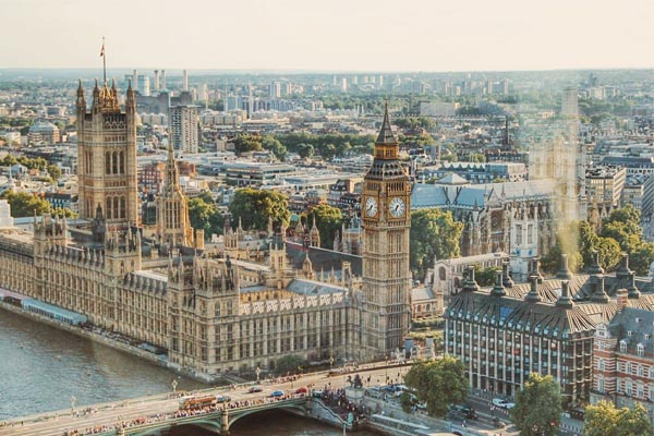 El precio de los alquileres en las afueras de Londres aumenta al mayor ritmo desde 2008, según los portales inmobiliarios