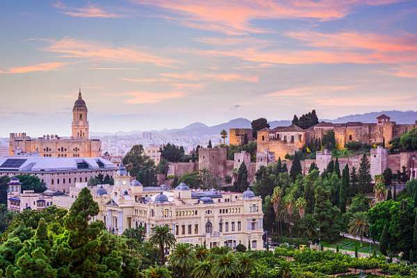 Málaga restringe temporalmente la concesión de nuevas licencias para vivienda turística