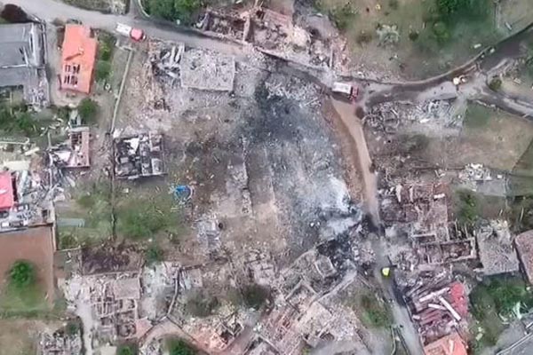 As persoas afectadas pola explosión de Paramos (Tui), celebraron un acto homenaxe na zona cero para conmemorar o primeiro ano