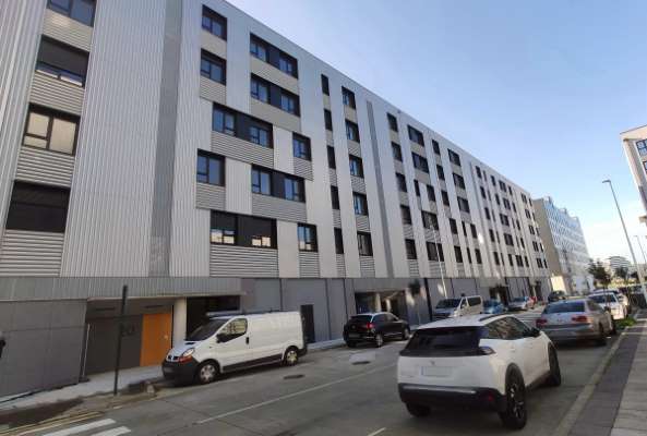 La Xunta convocará una subasta para adjudicar 142 locales comerciales y 369 plazas de garaje propiedad del IGVS en edificios residenciales de promoción pública