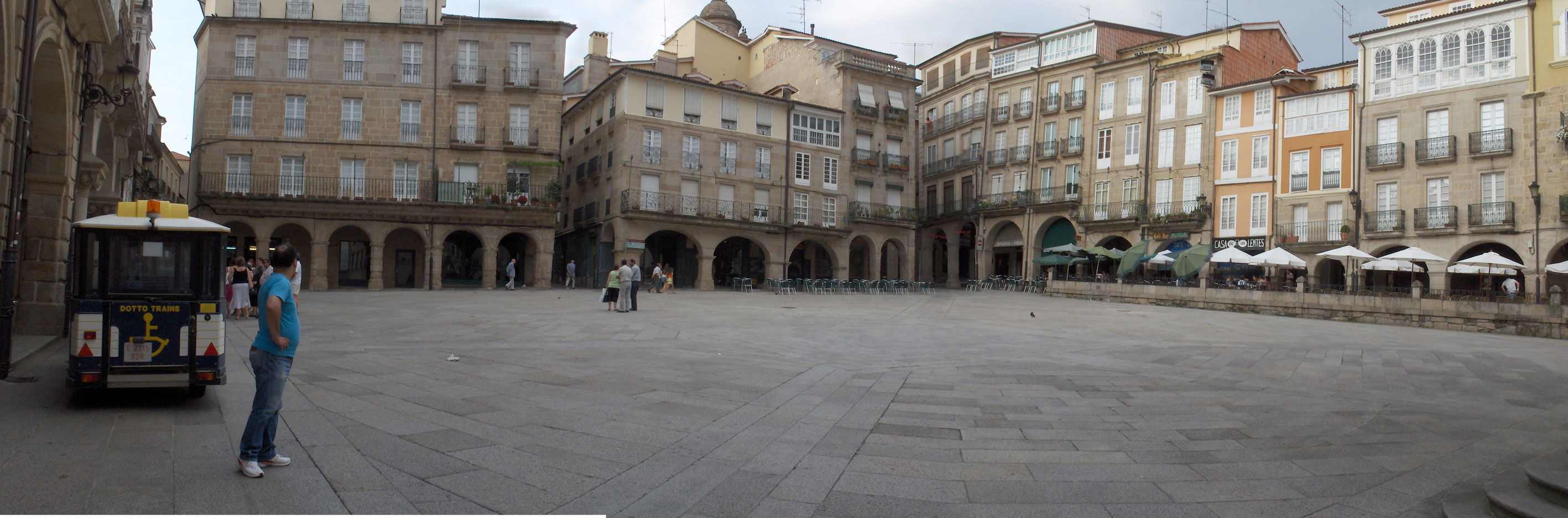 A Xunta adxudica as obras de rehabilitación dos inmobles emprazados nos número 3 e 5 da rúa do Vilar, en Ourense