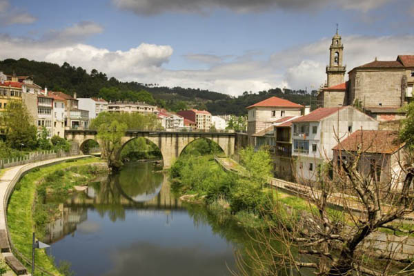 Declárase a Área Rexurbe no Concello de Ribadavia