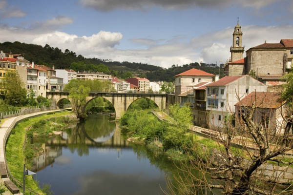 Ribadavia recibe subvenciones para recuperar siete viviendas