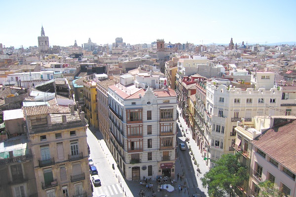 Preténdese limitar os pisos turísticos a plantas baixas en Valencia