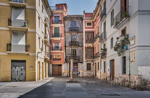 La alcaldesa de Valencia anuncia una suspensión cautelar de las licencias para apartamentos de uso turístico