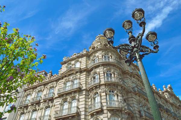 El precio de la vivienda en Vigo crece un 7% en el último año, alcanzando los 1.842 euros el metro cuadrado en promedio