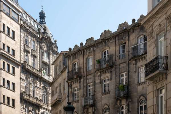 El gobierno de Vigo pone en marcha el plan de vivenda para favorecer el alquiler de viviendas en la ciudad