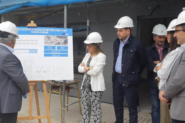 A Consellería de Infraestruturas e Vivenda avanza que Cerdedo-Cotobade disporá xa este ano de dúas vivendas sociais grazas á rehabilitación das primeiras vivendas de mestres mentres se licitan as obras das oito restantes