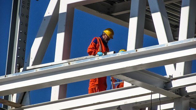 La falta de mano de obra en el sector de la construcción es uno de los grandes retos del futuro de la industria según el Colegio de Arquitectos Técnicos de Pontevedra